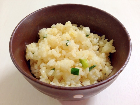 混ぜるだけで簡単☆青ネギの味噌マヨご飯